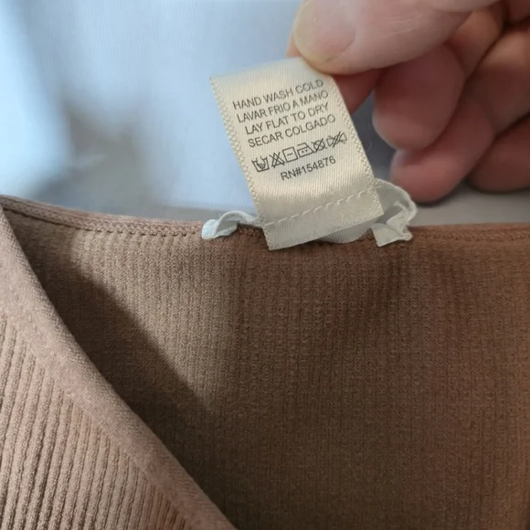 Bozzolo Caramel Ribbed Cropped Spaghetti Strap Tank Size S/M - Picture 3 of 6